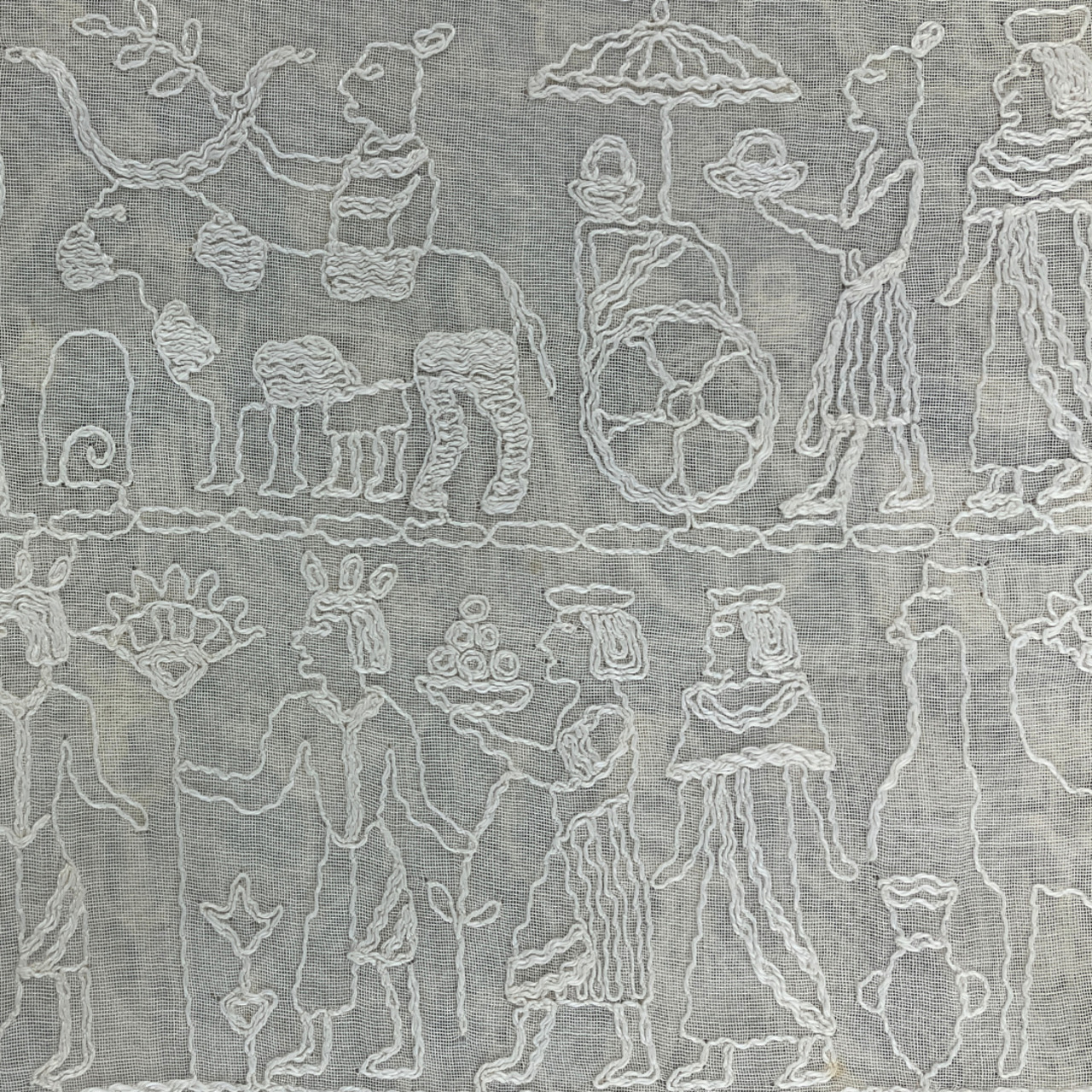 Robe à décor égyptisant, vers 1926. MT 2024.12.1. Don de la Société des amis du musée des tissus de Lyon, 2024. © 
