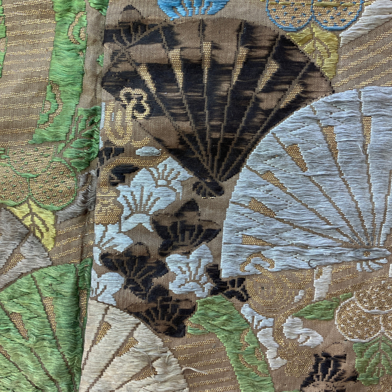 détail d'un éventail APRÈS restauration © © Lyon, musée des Tissus et des Arts décoratifs — D.R.
